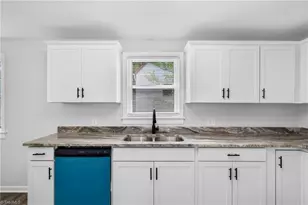 918 Beaumont Ave, High Point, NC 27260 - Photo 14