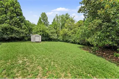 1004 Onslow Drive, Greensboro, NC 27408 - Photo 18