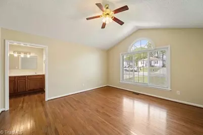 914 Broad Avenue, Greensboro, NC 27406 - Photo 12