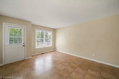 914 Broad Avenue, Greensboro, NC 27406 - Photo 8