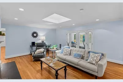 802 Kemp Road W, Greensboro, NC 27410 - Photo 16