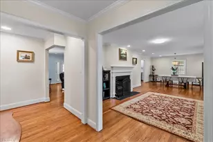 802 Kemp Rd W, Greensboro, NC 27410 - Photo 4