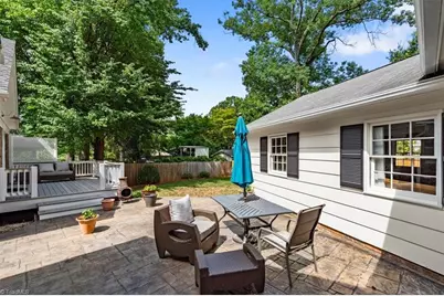 802 Kemp Road W, Greensboro, NC 27410 - Photo 32
