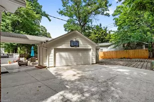 802 Kemp Rd W, Greensboro, NC 27410 - Photo 34