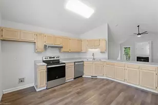 611 Rockwood Dr, Graham, NC 27253 - Photo 12