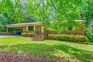 334 Forest Creek Dr, Wallburg, NC 27107 - Photo 2