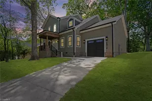 4814 Selwyn Dr, Winston-Salem, NC 27104 - Photo 1