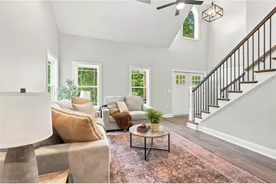4814 Selwyn Drive, Winston-Salem, NC 27104 - Photo 8