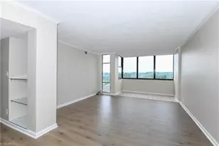 1101 N Elm St, Greensboro, NC 27401 - Photo 12
