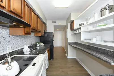 1101 N Elm Street #805, Greensboro, NC 27401 - Photo 16