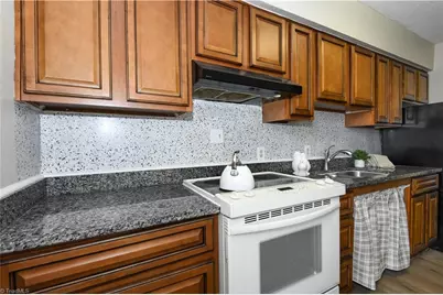 1101 N Elm Street #805, Greensboro, NC 27401 - Photo 18