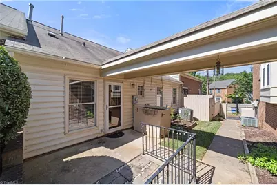 203 W Bank Street, Winston-Salem, NC 27101 - Photo 30