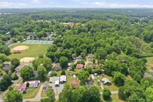 410 W Lee St, Mebane, NC 27302 - Photo 28