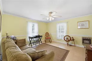 410 W Lee St, Mebane, NC 27302 - Photo 4