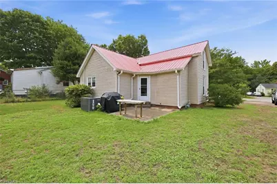 410 W Lee Street, Mebane, NC 27302 - Photo 18