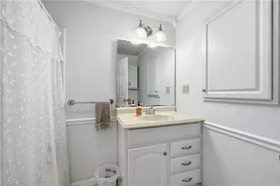 410 W Lee St, Mebane, NC 27302 - Photo 8