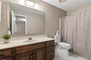 1109 Yellowbell Pl, Greensboro, NC 27410 - Photo 18