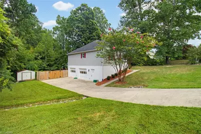 150 Meadow Wood Drive, Thomasville, NC 27360 - Photo 30