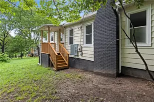 119 Osborne St, Jonesville, NC 28642 - Photo 4