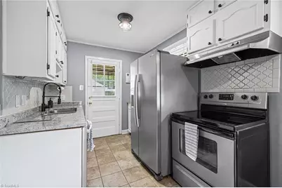 2416 Parkway Drive, Winston-Salem, NC 27103 - Photo 12