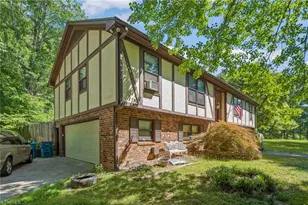 601 Burning Bush Dr, Pleasant Garden, NC 27313 - Photo 4