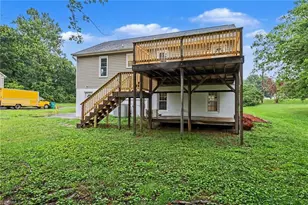 1960 Old Hollow Rd, Walkertown, NC 27051 - Photo 22