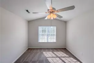 4824 Yellow Locust Dr, Greensboro, NC 27214 - Photo 4