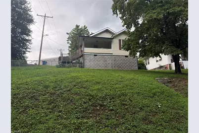 409 E Oak Street, Mount Airy, NC 27030 - Photo 1