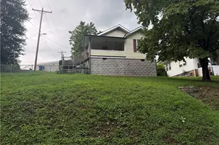 409 E Oak St, Mount Airy, NC 27030 - Photo 1