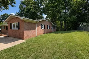 364 Sherwood Forest Dr, North Wilkesboro, NC 28659 - Photo 22