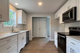311 Culbreth Ave, Thomasville, NC 27360 - Photo 6