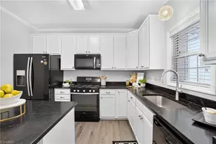 4405 Baylor St, Greensboro, NC 27455 - Photo 16
