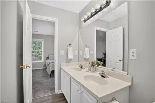 4405 Baylor St, Greensboro, NC 27455 - Photo 26