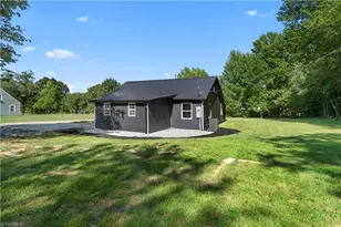 242 Hub Everhart Rd, Thomasville, NC 27360 - Photo 8
