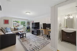 123 Beverly Pl, Greensboro, NC 27403 - Photo 32