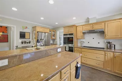 123 Beverly Place, Greensboro, NC 27403 - Photo 16