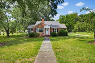 247 Country Club Dr, Eden, NC 27288 - Photo 2