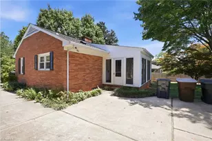 2911 Cornwallis Dr W, Greensboro, NC 27408 - Photo 36
