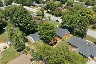 2911 Cornwallis Dr W, Greensboro, NC 27408 - Photo 40