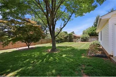 2911 Cornwallis Drive W, Greensboro, NC 27408 - Photo 32