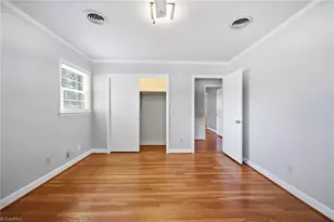 2911 Cornwallis Dr W, Greensboro, NC 27408 - Photo 20