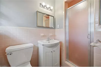 2911 Cornwallis Drive W, Greensboro, NC 27408 - Photo 24