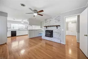 2911 Cornwallis Dr W, Greensboro, NC 27408 - Photo 14