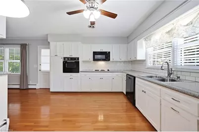 2911 Cornwallis Drive W, Greensboro, NC 27408 - Photo 10