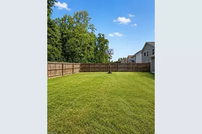 5210 Carol Avenue, Greensboro, NC 27406 - Photo 16