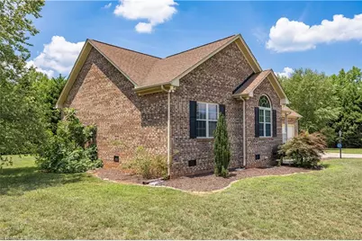 514 Honeysuckle Ridge, Asheboro, NC 27205 - Photo 2
