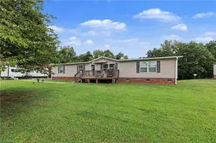1679 Flat Shoals Rd, King, NC 27021 - Photo 2