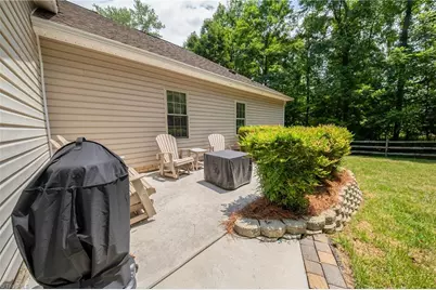 4001 Briarwood Avenue, High Point, NC 27265 - Photo 36