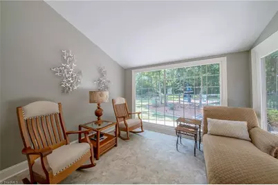 4001 Briarwood Avenue, High Point, NC 27265 - Photo 18