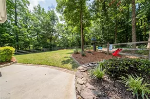 4001 Briarwood Ave, High Point, NC 27265 - Photo 38